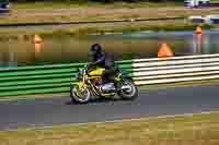 Vintage-motorcycle-club;eventdigitalimages;mallory-park;mallory-park-trackday-photographs;no-limits-trackdays;peter-wileman-photography;trackday-digital-images;trackday-photos;vmcc-festival-1000-bikes-photographs